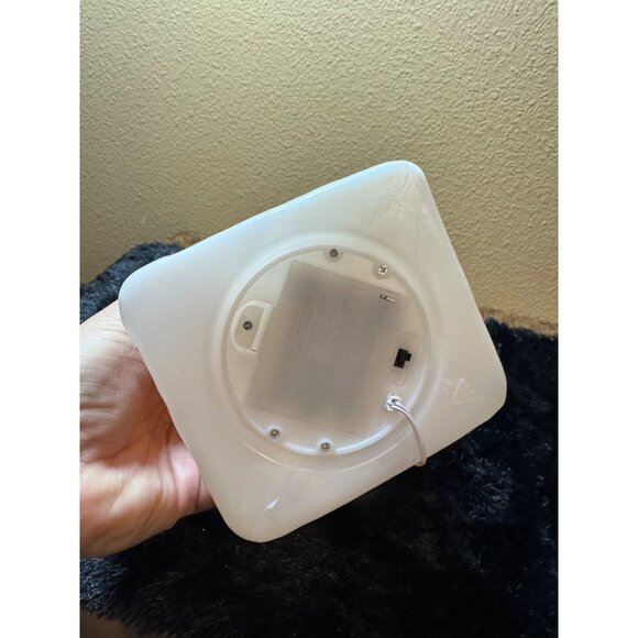 Holiday Time 11-Inch Blow Mold Tabletop Candy House With Light-Up Feature NEW - Picture 5 of 7